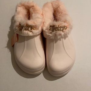 New Juicy Couture fuzzy clog slippers!
